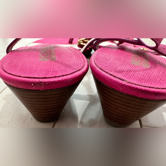 Michael Kors low wedge sandal   EUC - Picture 5 of 5